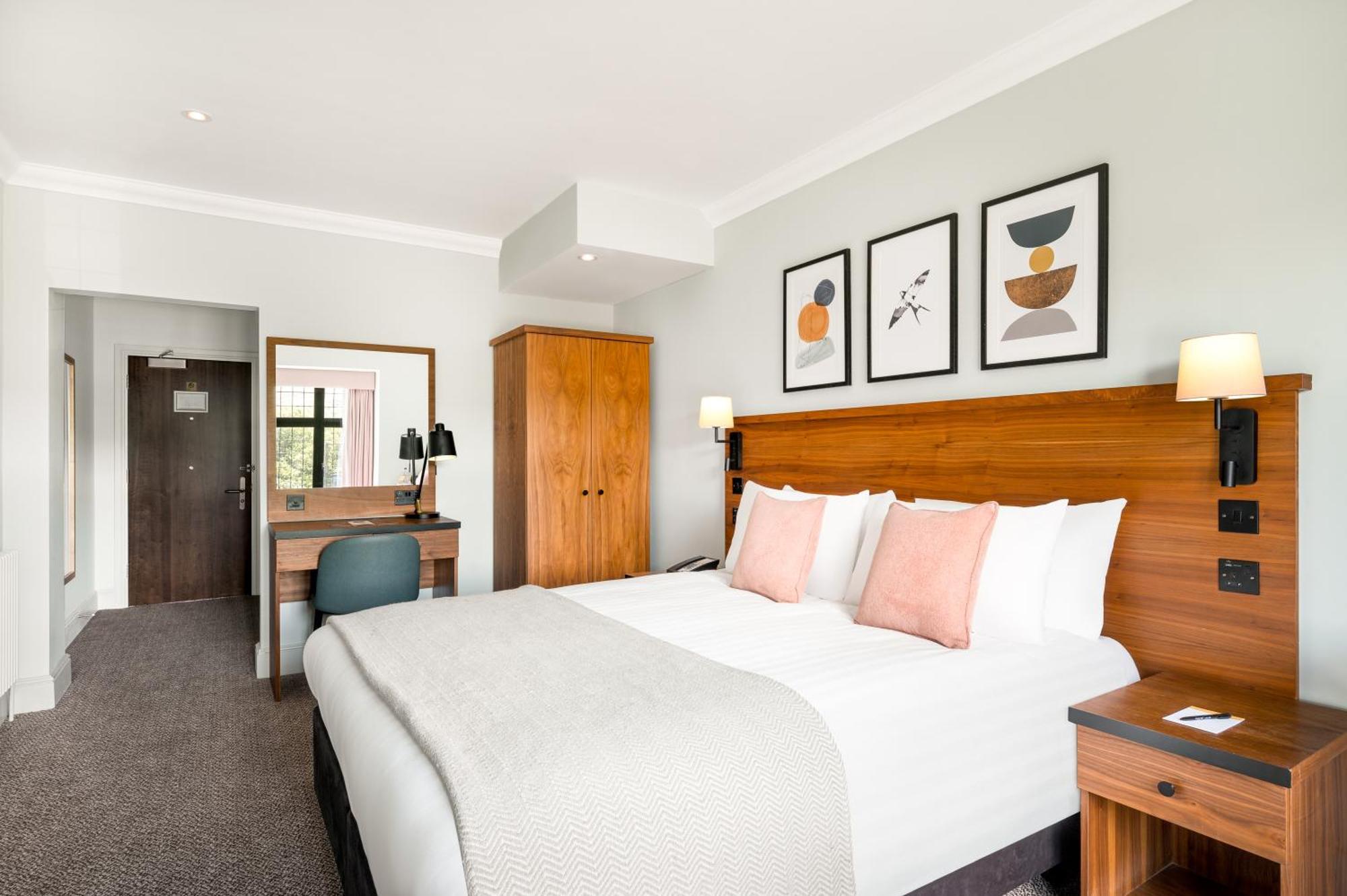 Voco Lythe Hill Hotel & Spa By Ihg Haslemere Zewnętrze zdjęcie