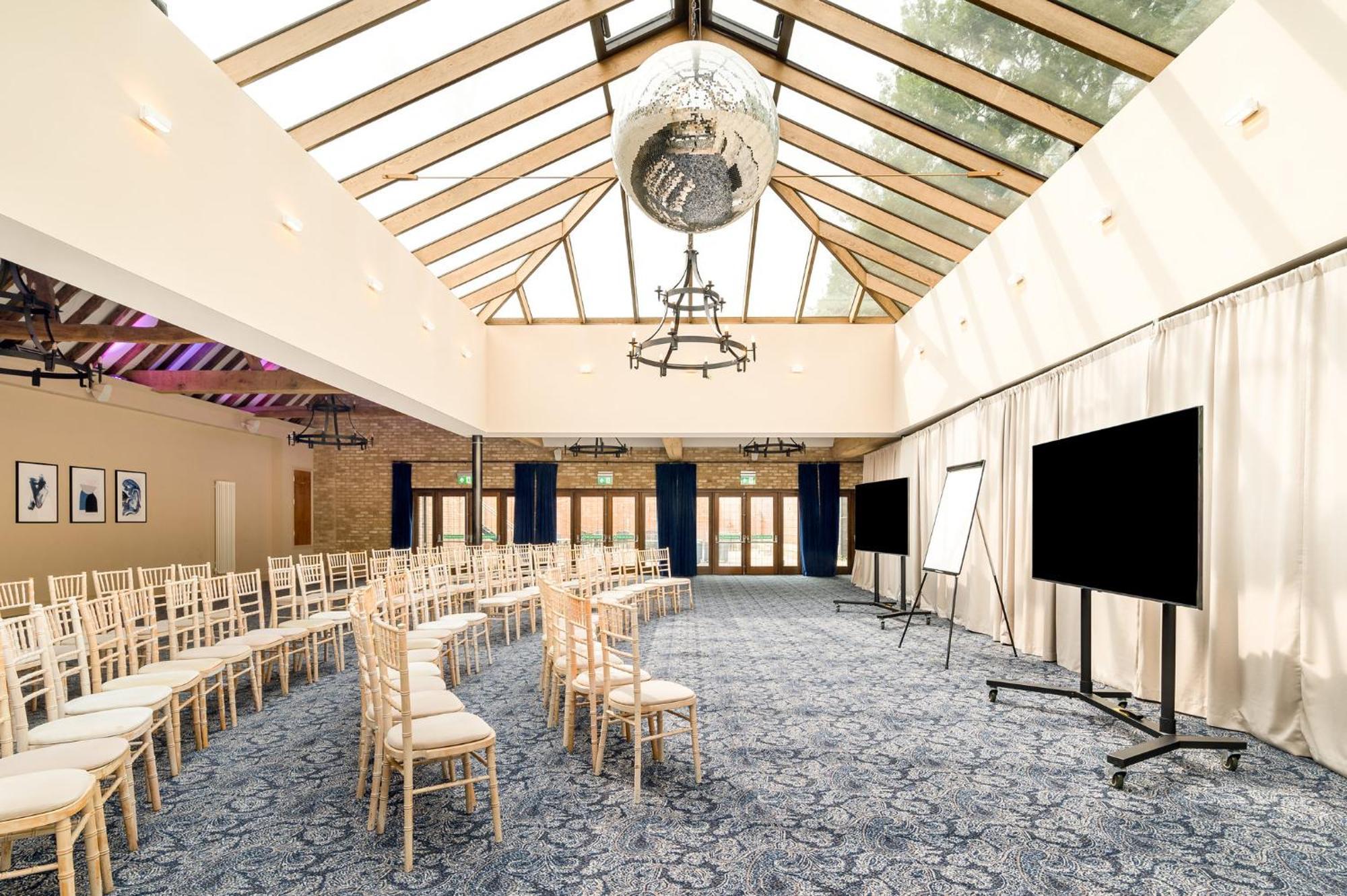 Voco Lythe Hill Hotel & Spa By Ihg Haslemere Zewnętrze zdjęcie