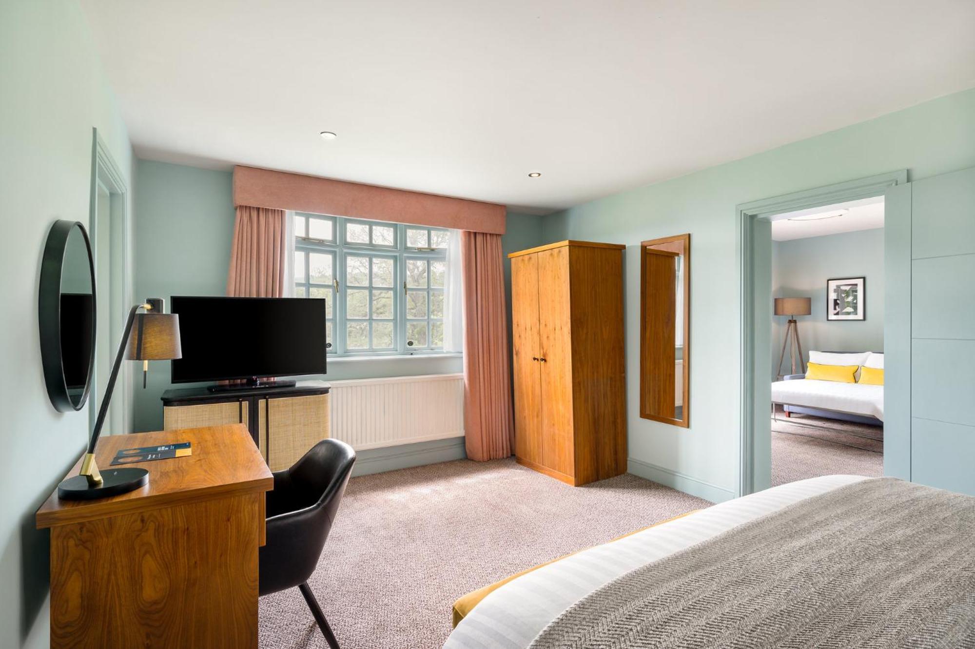 Voco Lythe Hill Hotel & Spa By Ihg Haslemere Zewnętrze zdjęcie